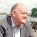 Oliver Ford Davies