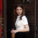 Anna Kendrick – Filming HBO’s ‘Love Life’ in NYC