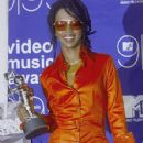 Lauryn Hill - MTV Video Music Awards 1999 - 428 x 612