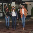 Cindy Crawford – Looks casual at Lucky’s Restaurant in Malibu