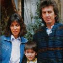 George Harrison and Olivia Trinidad Arrias - 454 x 638