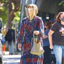 Mandy Moore – In a colorful maxi dress on set of ‘This Is Us’