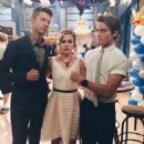 Froy Gutierrez - Bella and the Bulldogs - 454 x 454