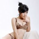 Elly Tran Ha - Bikini - 454 x 643