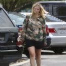 Mischa Barton – Shopping groceries at Trader Joes in Los Angeles