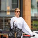 Rosie Huntington Whiteley – Dons £3100 YSL bag to the gym in London - 454 x 622