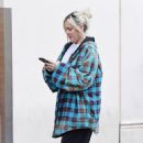 Anne Marie – Leaves a dentist in Notting Hill - 454 x 721