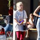 Ariel Winter – Seen at Alfreds Cafe in Studio City - 454 x 624