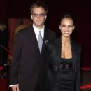 Michael Weatherly and Jessica Alba attends The 53rd Annual Primetime Emmy Awards (2001) - 414 x 612