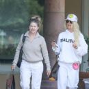 Nicollette Sheridan – Stops by Cross Creek while shopping in Malibu