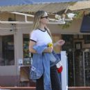 Olivia Wilde – On a stroll in Studio City