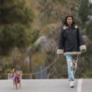 Kelly Gale – Takes her dog out in Venice Beach - 454 x 303