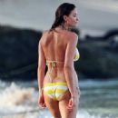 Lisa Snowdon – In a Bikini in Caribbean - 454 x 755