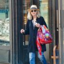 Blythe Danner – Shopping candids at GOOP in New York - 454 x 582