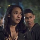 The Flash - Candice Patton - 454 x 305