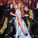 Shakira with her sons - 2023 MTV Video Music Awards - Backstage and Audience - 454 x 303