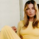 Annie Murphy - Elle Magazine Pictorial [Canada] (September 2021) - 454 x 227