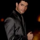 Actor Sharad Malhotra Pictures - 421 x 700
