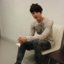 Kim Jun - 454 x 604