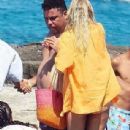 Shirtless Ronaldo Nazário, 45, packs on the PDA with his bikini-clad girlfriend Celina Locks, 32, aboard lavish yacht during romantic Formentera getaway - 308 x 578