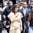 Ashleigh Cummings – Arrives at Good Morning America in New York - 454 x 853