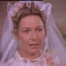 Karen Grassle- as Carolibe Ingalls - 454 x 340