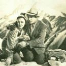 Earthbound - Warner Baxter - 454 x 326