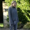Kate Hudson – Steps out on a morning walk with her fiance Danny Fujikawa in Los Angeles