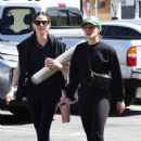 Kristen Bell – Enjoy a afternoon yoga class in Los Angeles