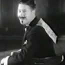 Paramount on Parade - Jack Oakie - 454 x 345