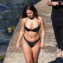 Addison Rae – In a bikini with Boyfriend at Lake Como in Italy - 454 x 681