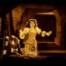 The Phantom of the Opera - Mary Philbin - 454 x 340