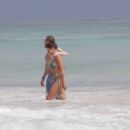 Camila Kendra – Seen on the beach in Tulum - 454 x 328