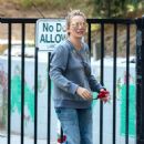 Becki Newton – Is seen at the park in Los Feliz