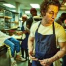 The Bear - Jeremy Allen White - 454 x 302