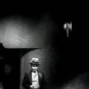 Edward G. Robinson - The Hole in the Wall - 454 x 340