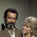 Dyan Cannon and Pernell Roberts