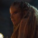 Hansel & Gretel: Witch Hunters - Stephanie Corneliussen - 454 x 189