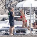 Caroline Vreeland – In a red bikini in Positano - 454 x 365