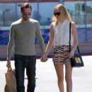 Kate Bosworth and Michael Polish grocery shopping at Bristol Farms in West Hollywood, CA (July 24) - 454 x 625