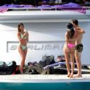 Antonela Roccuzzo – With Lionel Messi and Daniella Semaan on a yacht in Ibiza - 454 x 356
