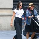 Lea Michele – Seen on a stroll in New York - 454 x 542