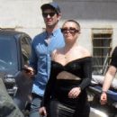 Florence Pugh – Seen with Andrew Garfield while out in Rome - 454 x 618