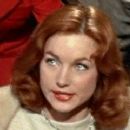 Peeping Tom - Shirley Anne Field - 320 x 240