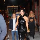 Lauren Sanchez – Is hanging out with her friend at The Mercer Kitchen in SoHo - 454 x 681