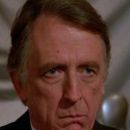 Fritz Weaver- as Inspector Hugues Panassie - 190 x 270