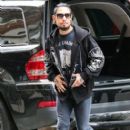 Dave Navarro is spotted out and about in New York City, New York on December 17, 2014 - 403 x 594