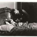 The Unholy Night - Boris Karloff - 400 x 314