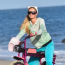 Paris Hilton – Goes for a cruise along the Malibu sands, Malibu