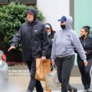 Amy Schumer – Shopping candids in New York - 454 x 566